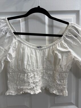 American Eagle Outfitters White Puff-Sleeve Smocked Crop Top